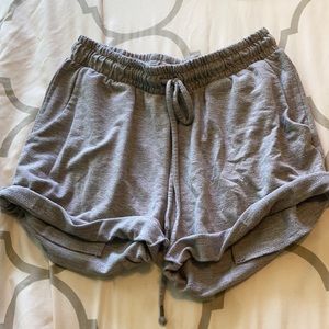 gray shorts